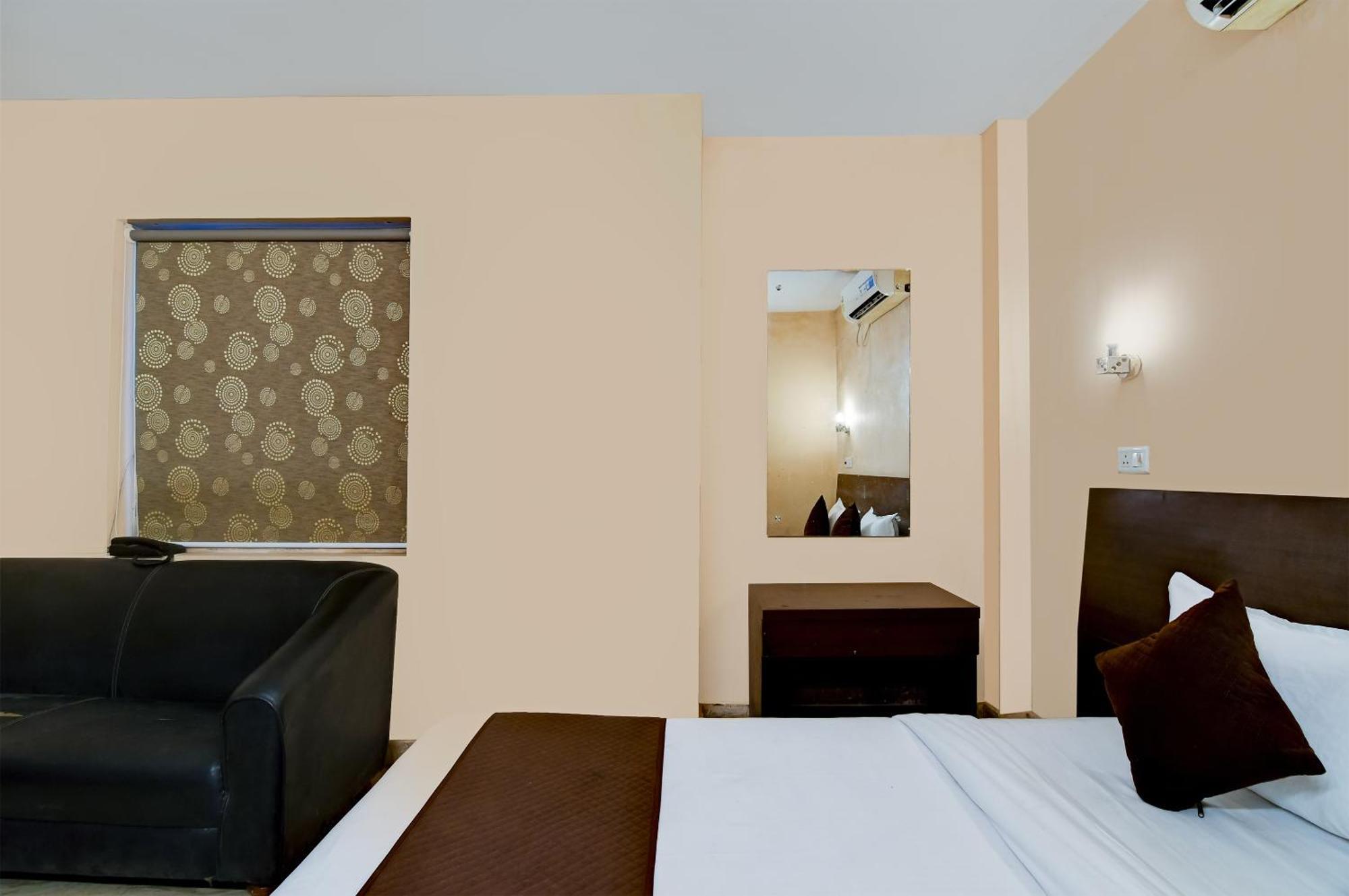 Salt Lake Inn โกลกาตา ภายนอก รูปภาพ